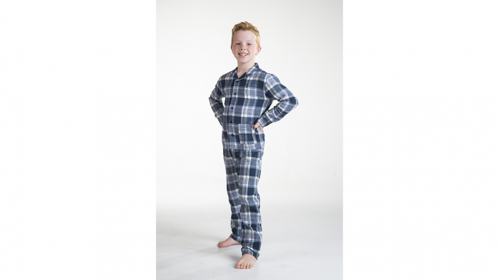 Deze warme pyjama PAT van Sleepy by Eskimo is helemaal uniek! Sleepy ontwierp samen met het Belgische modemerk Eskimo een collectie nachtmode die alleen bij Sleepworld verkrijgbaar is. De trendy kleur en leuke print maken de pyjama een must have voor deze