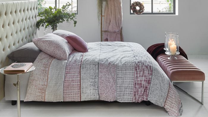 Fancy Boucle Pink 2P Mood