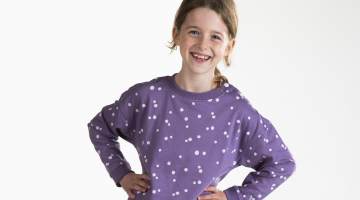 Deze warme pyjama Sterre van Sleepy by Eskimo is helemaal uniek! Sleepy ontwierp samen met het Belgische modemerk Eskimo een collectie nachtmode die alleen bij Sleepworld verkrijgbaar is. De trendy kleur en leuke print maken de pyjama een must have voor d