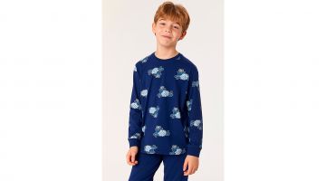Deze Woody Jongens Pyjama van soepel, rekbaar jersey katoen is heel aangenaam en comfortabel om dragen. De donkerblauwe T-shirt met lange mouwen en ronde hals heeft allover prints van rennende Woody schaapjes. Dit wordt gecombineerd met een effen donkerbl